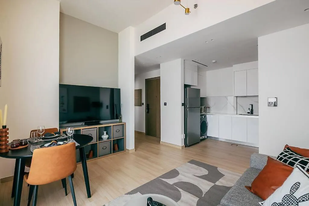Beautiful 1Br City View Dubai